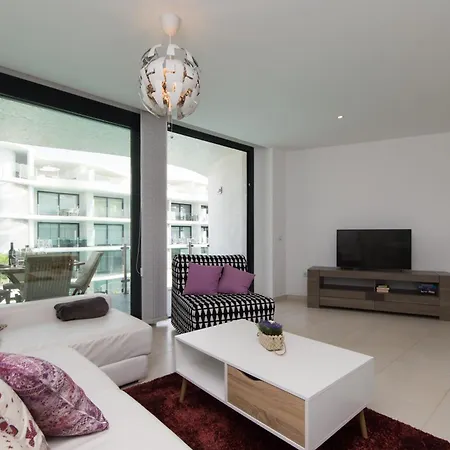 Luxury Flat, Mar, Air Con, Pool, Parking