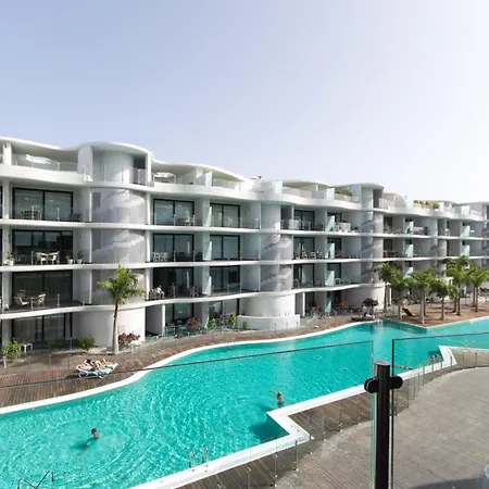 Daire Luxury Flat, Mar, Air Con, Pool, Parking Palm-mar