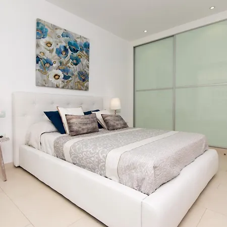 Daire Luxury Flat, Mar, Air Con, Pool, Parking Palm-mar